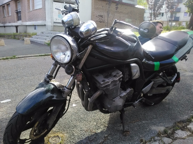 NTV650 café-racer : Come back on V2 - Page 4 Yrowo1