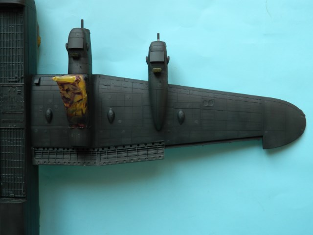 AVRO LANCASTER Mk.III. Tamiya 1/48° - Page 11 Y807cg
