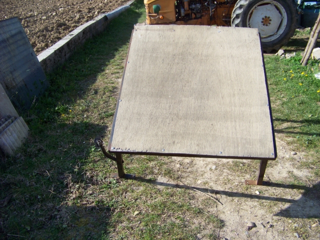 RENAULT - (vendue)) Structure cabine D30 Renault Ili7ia